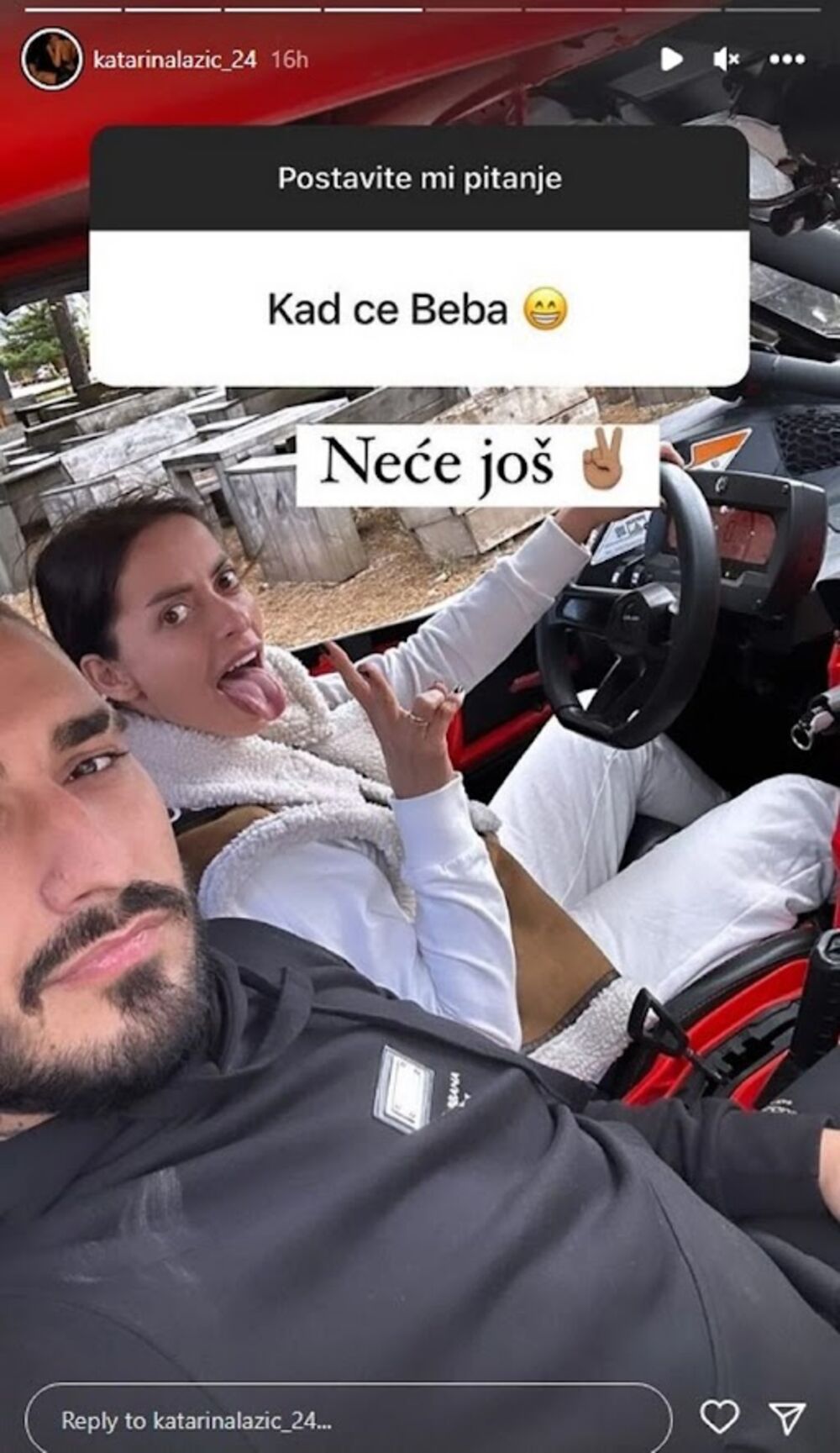 Pevač Darko Lazić i njegova izabranica Katarina Lazić pre mesec i po dana venčali su se u crkvi u Brestaču i napravili veliko svadbeno veselje