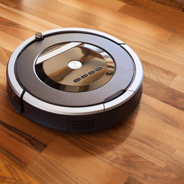 SREĐIVANJE KUĆE I UŽIVANJE: Ovo može samo ako imate OVAJ usisivač koji radi umesto vas!