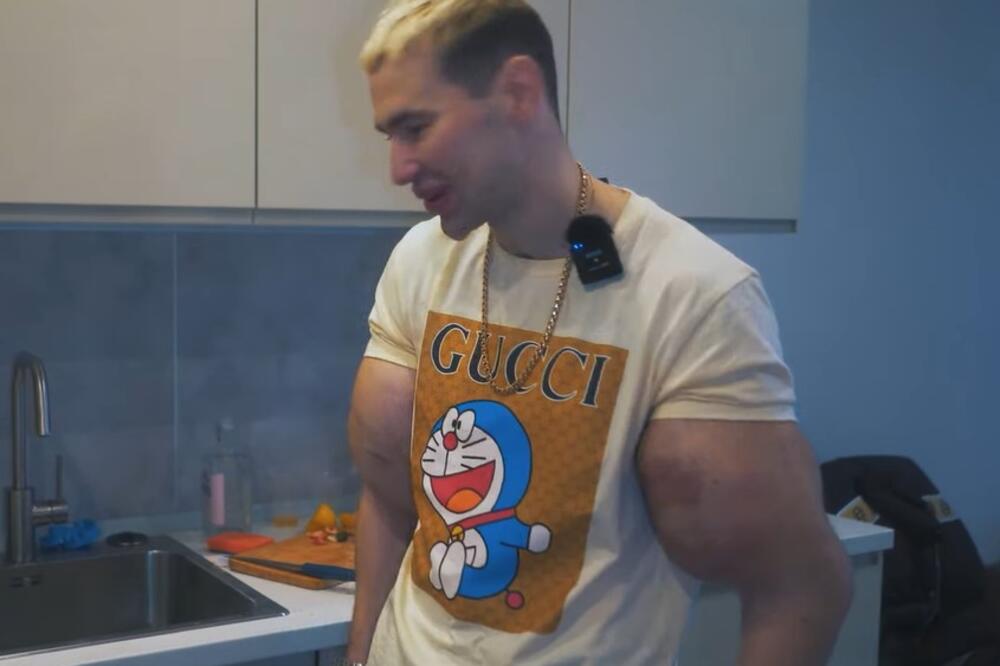 MAJKO MILA! RUSKI POPAJ POKAZAO SVOJ STAN: Ostaćete BEZ TEKSTA, kupatilo je POSEBNA PRIČA (VIDEO)