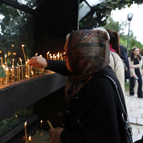 DANAS JE NAJTUŽNIJI PRAZNIK U KALENDARU: Veruje se da se čuda dešavaju samo onima koji urade OVO do kraja dana!