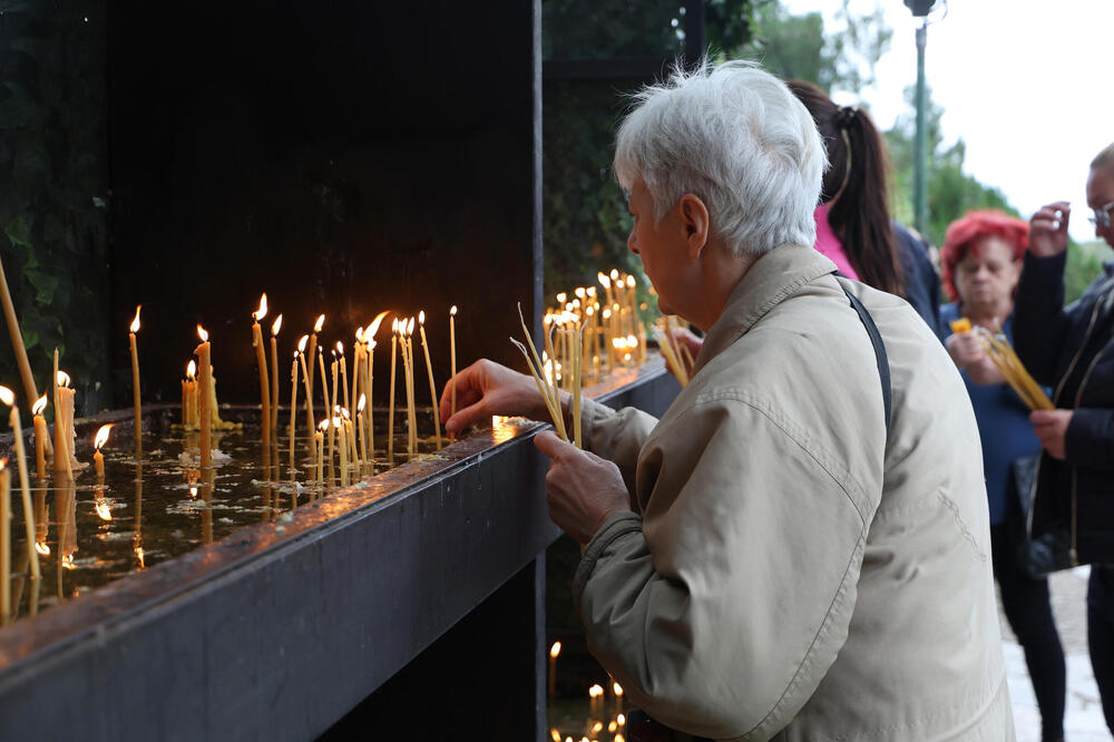 SRBI DANAS SLAVE SVETOG JOKU I FOKU: Veruje se da se jedan molitvom spasio iz utrobe kita, a drugi...