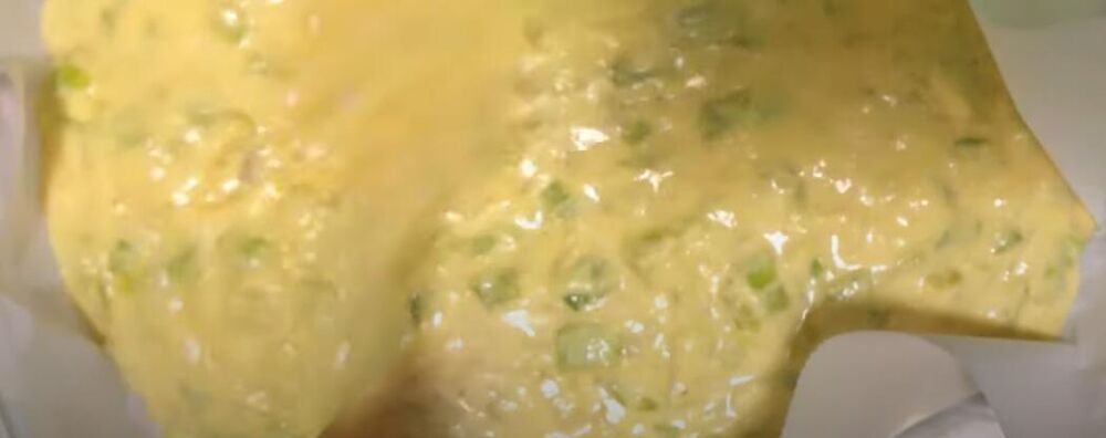 Smesa za proju sa prazilukom u tepsiji