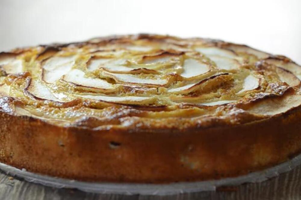 POZNATI KUVAR STEVO KARAPANDŽA OTKRIO KAKO PRAVI TORTU SA JABUKAMA: Preukusna i jeftina - recept samo on zna