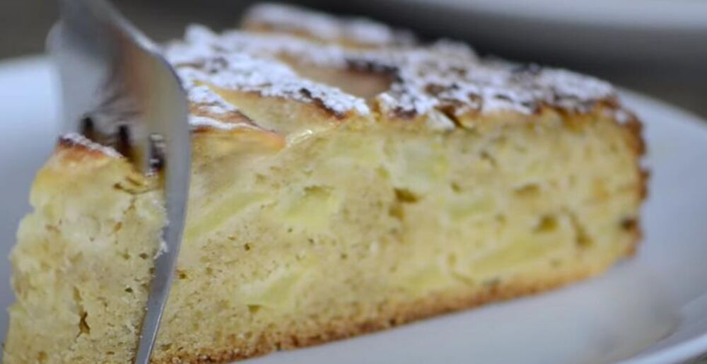 Parče torte sa jabukama