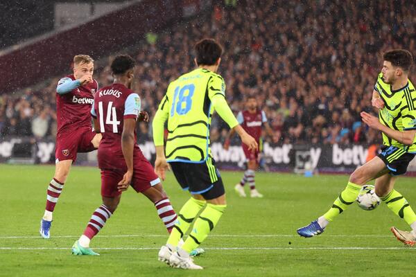 ARSENAL I JUNAJTED ISPALI IZ LIGA KUPA: Liverpul i Čelsi nisu dozvolili iznenađenje