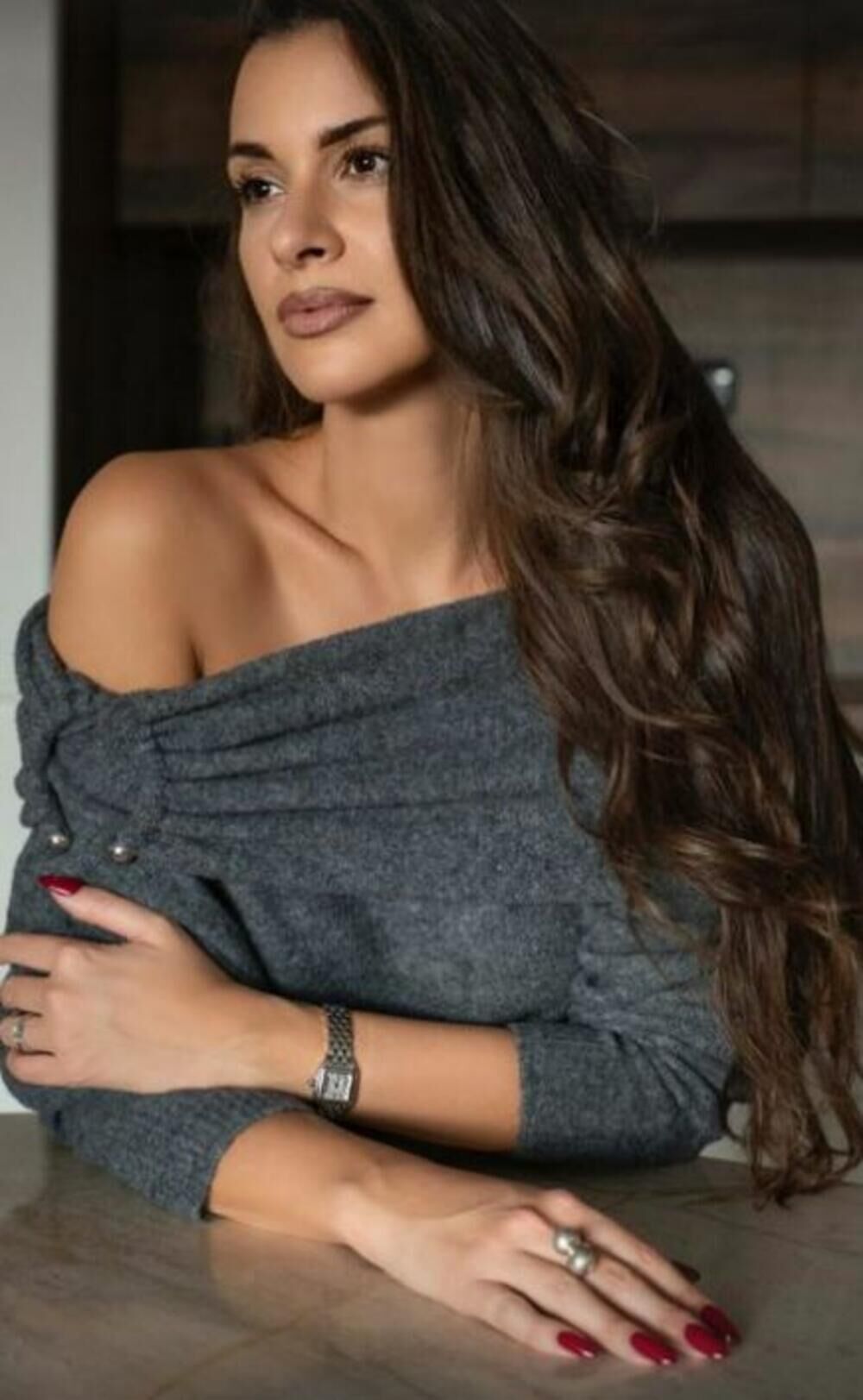 Dragana Kosjerina elegantna i provokativna u isto vreme