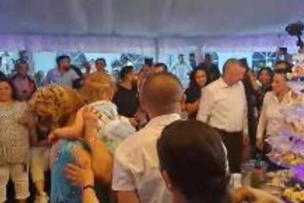 OVO JE SNIMAK KRVAVE SVADBE NA KOJOJ JE MLADOŽENJA UBIO 5 LJUDI I SEBE: Gosti PARALIZOVANI, tela u kesama (VIDEO)