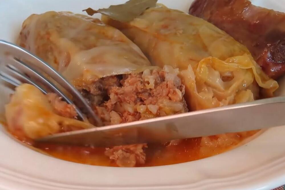 HRVATSKE DOMAĆICE OVAKO PRAVE NAJSOČNIJU SARMU: Meso uopšte NE MELJU, već RADE OVO - tradicionalni recept
