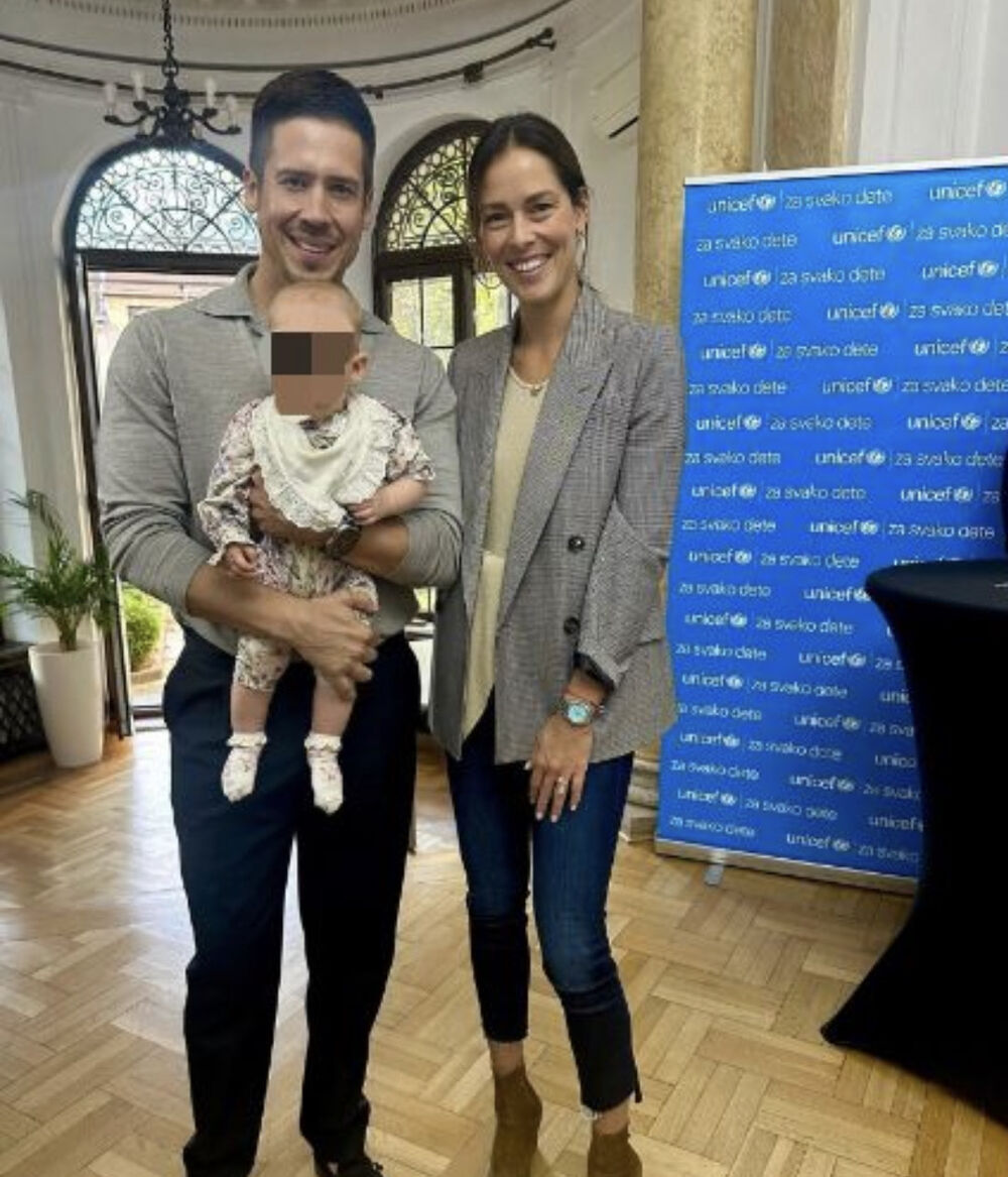 Nikola Rokvić u društvu Ane Ivanović