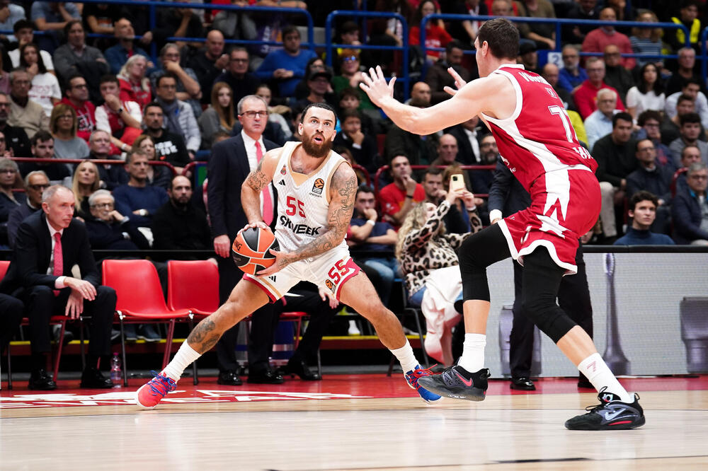 MAJK DŽEJMS "UGASIO SVETLO" OLIMPIJI: Nova pobeda Valensije, Alba NEMOĆNA