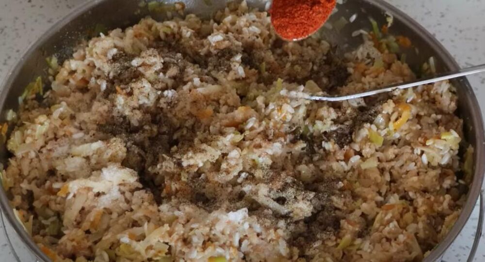 Začini u posnim punjenim paprikama