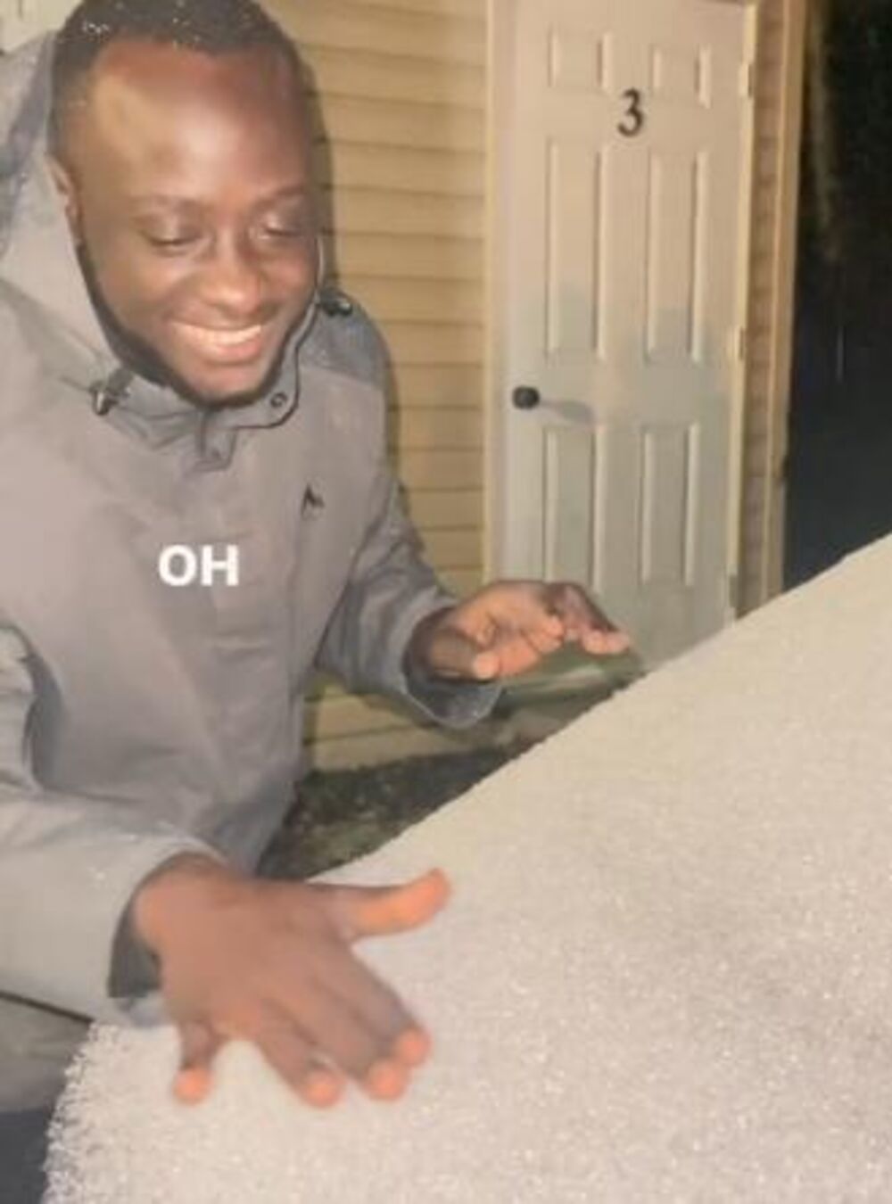 Prvi put dodirnuo sneg