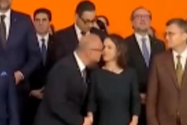 KOLINDA SE BACALA NA PUTINA... Hrvatski ministar pokušao da OPRAVDA poljubac nemačkoj koleginici, pa UDARIO ŽESTOKO