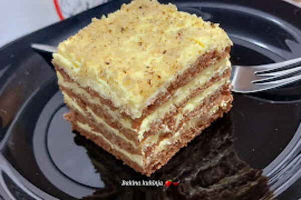 BAKA JELA PODELILA RECEPT ZA NAJKREMASTIJU TORTU, OVAJ FIL ĆE SVAKO VOLETI: Obavezna je na SLAVSKOj trpezi, topi se