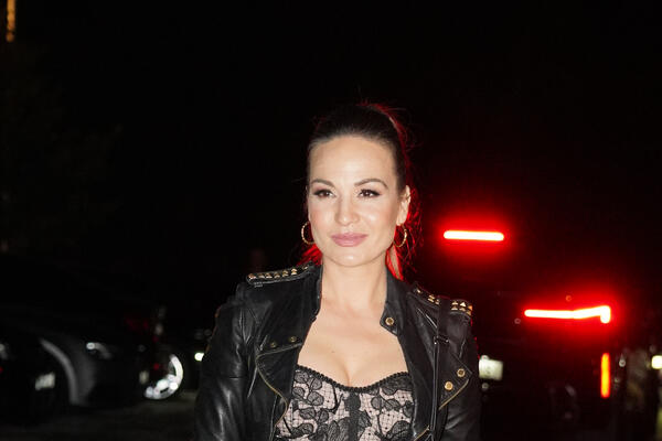 JELENU TOMAŠEVIĆ ZNAMO KAO FINU I SMERNU, A KOMŠIJE IZNELE ISTINU O NJOJ: Neće više da ĆUTE O OVOME