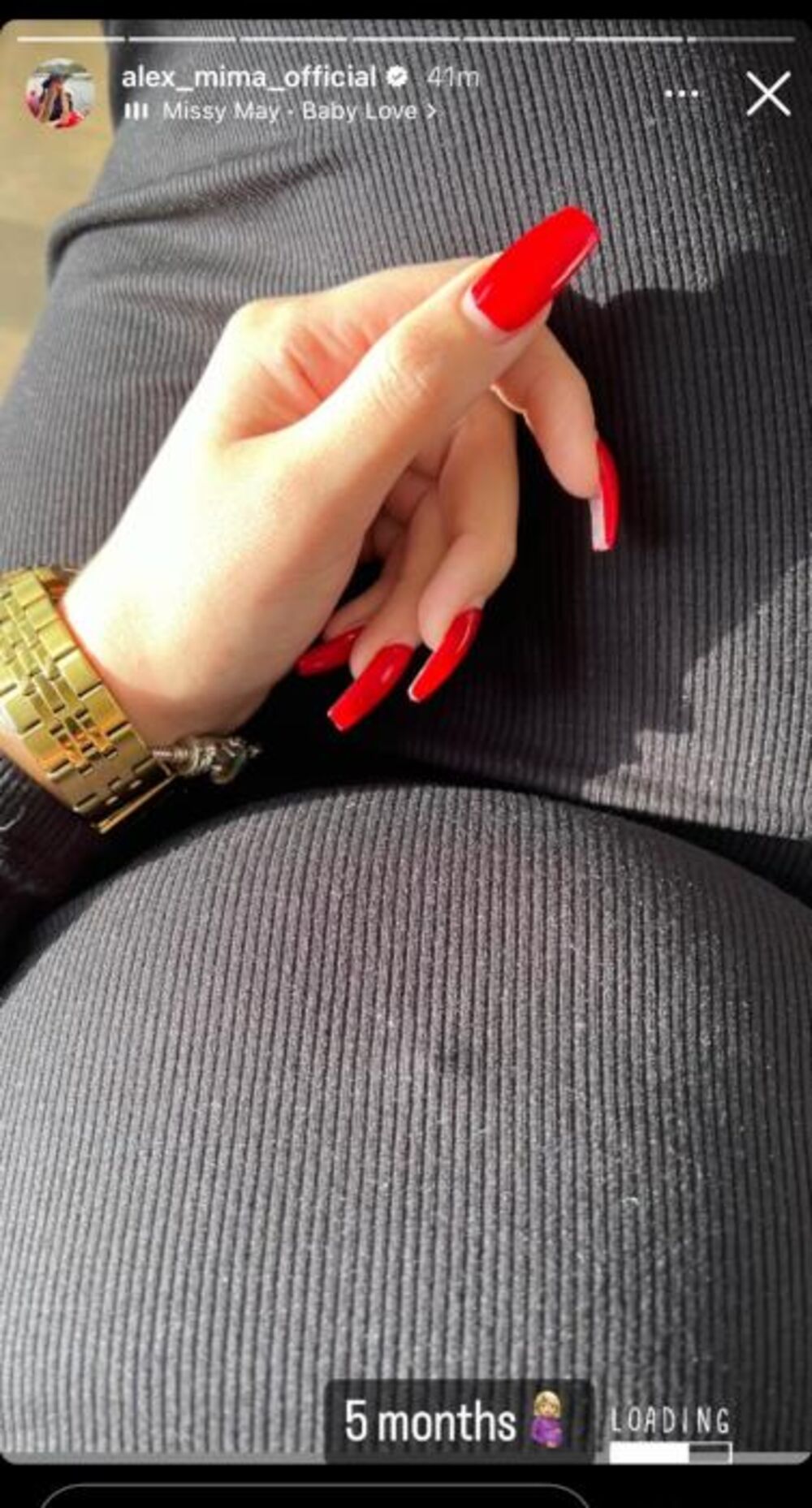 Aleksandra Nikolić pokazala trudnički stomak