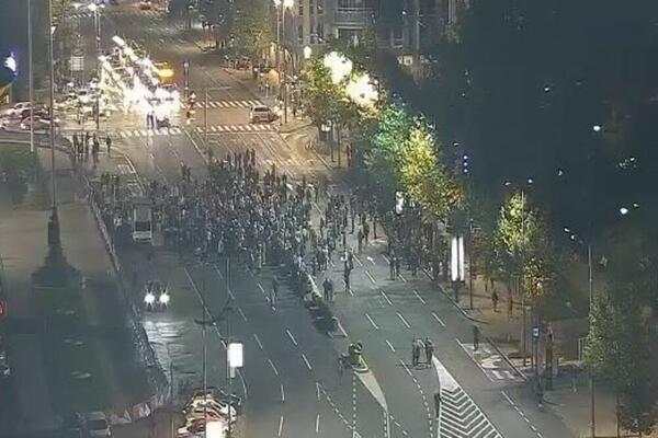 ZAVRŠEN 27. PROTEST SRBIJA PROTIV NASILJA: Najavljeno da više nema okupljanja subotom