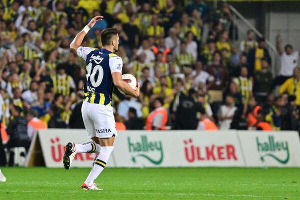 ŠOK U ISTANBULU: Feneru nedovoljni Tadićevi golovi, prvi poraz turskog velikana posle 19 uzastopnih pobeda!