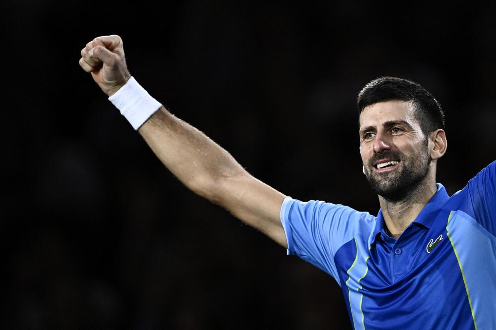 BRITANSKI NOVINARI SE KRIJU OD SRAMOTE: Predviđali da će Šapovalov biti prvi na svetu, a Novak ni u top 10...