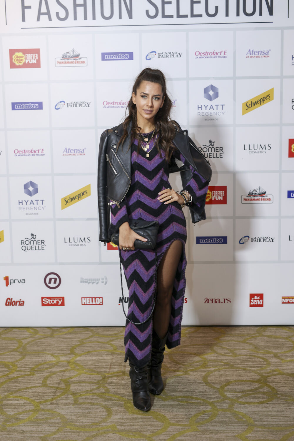 Popularna glumica, čiji je stil inspiracija u svim sezonama, ovog puta je oduševila trendi izdanjem idealni za večernje prilikom tokom jeseni