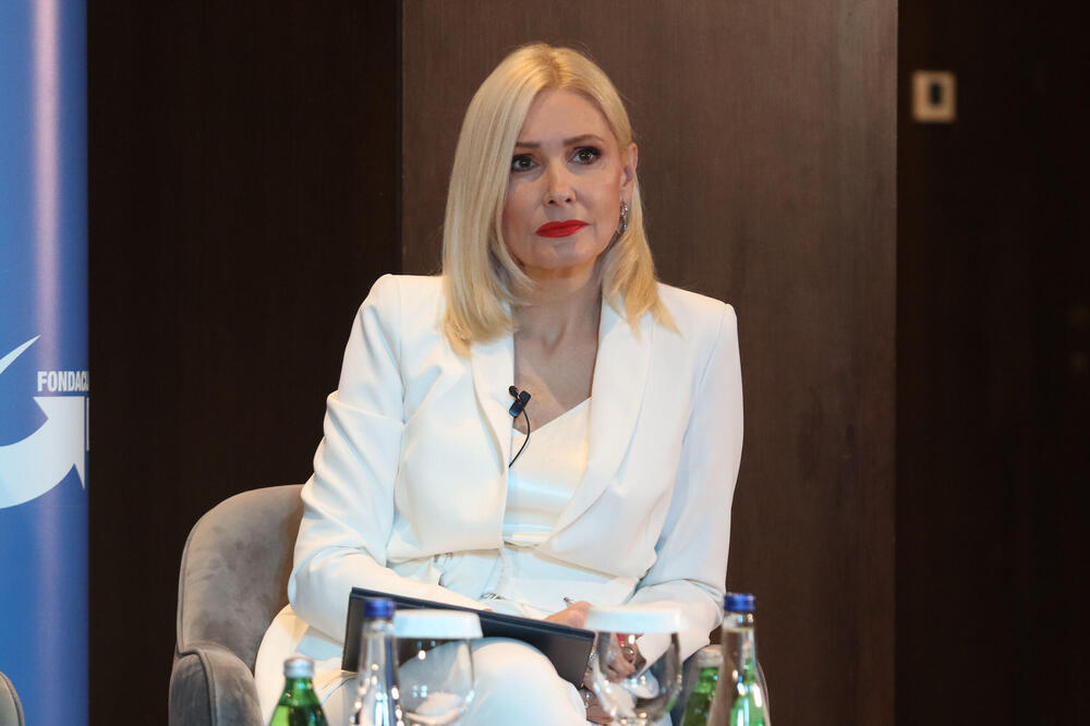 OSTAVIO JU JE U NAJTEŽEM TRENUTKU SA DVOJE DECE: Voditeljka Slagalice o PAKLU kroz koji je PROŠLA TOKOM RAZVODA