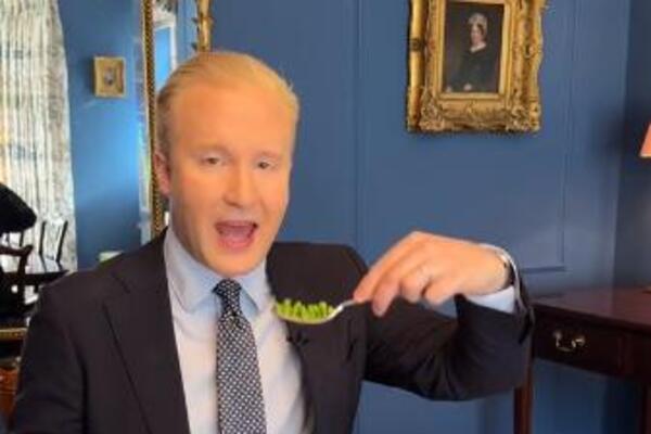 MILIONI LJUDI JE GLEDALO KAKO SE PRAVILNO JEDE GRAŠAK I ZANEMELI: Shvatili da CEO ŽIVOT jedu POGREŠNO (VIDEO)