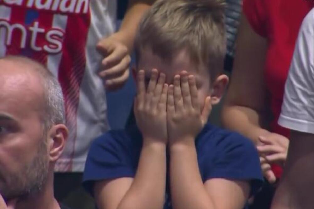 MALOG FILIPA JE UPOZNALA CELA SRBIJA: Crvena zvezda priredila NEZABORAVAN dan najvernijem navijaču - Jago ispao LAF