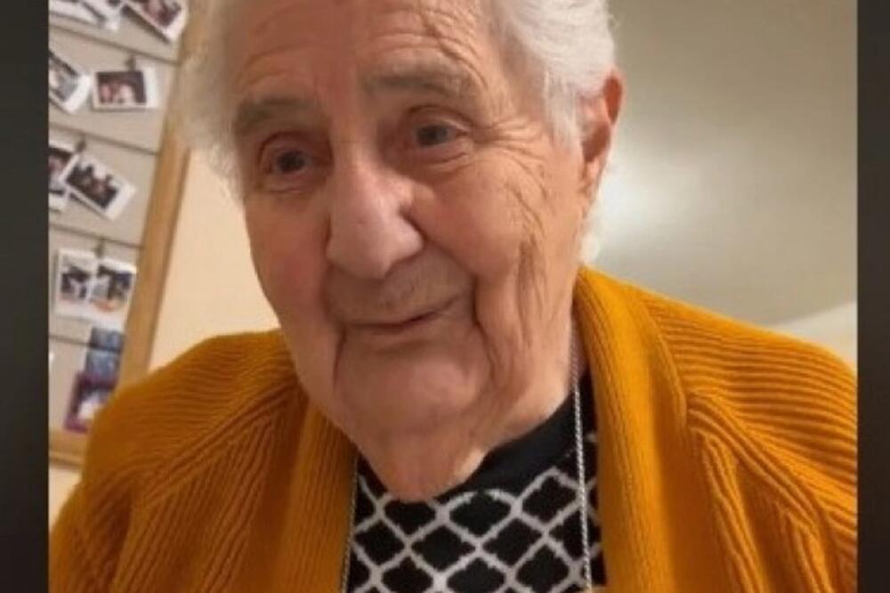 UNUKA SNIMALA BAKU PA SVE OBJAVILA NA INTERNETU: O onome što joj je STARICA rekla svi PRIČAJU (VIDEO)