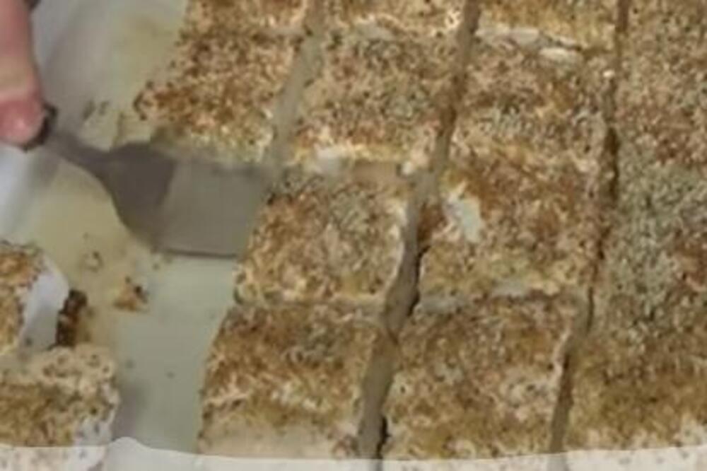 ZABORAVLJENI STARINSKI KOLAČ "DAMEN KAPRIC" KOJI SAMO NAŠE BAKE PRAVE: Jeftin i ukusan - recept sa papira