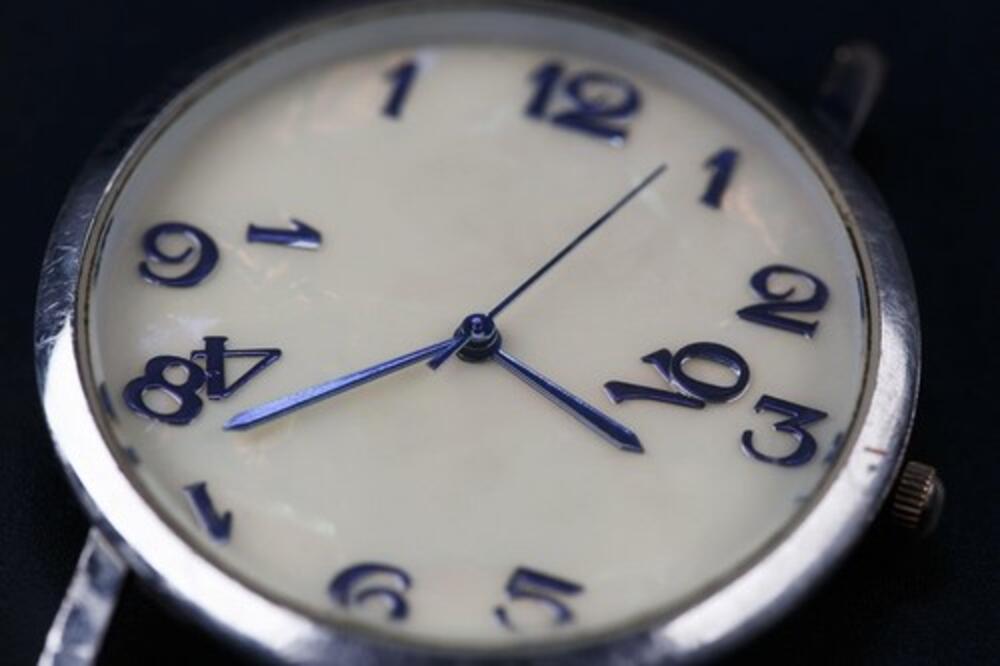 NOĆAS JE POČELO LETNJE RAČUNANJE VREMENA, OSTAVLJA NAJVEĆU POSLEDICU ZA OVAJ ORGAN: Doktori upozoravaju na probleme