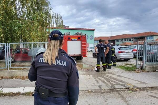 DIM POČEO DA KULJA IZ ZIDA GDE JE RADIJATOR: Nezapamćeni INCIDENT u čačanskoj školi (FOTO)