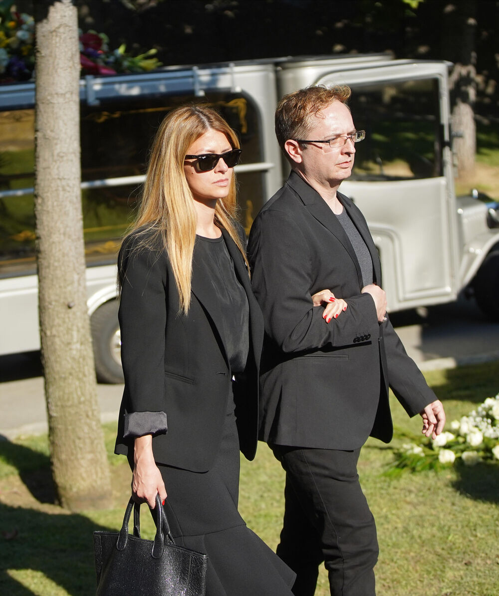 Supruga Ivana Tasovca ušla je u njegov život, podarila mu sina, i kada je sve počelo da liči na bajku, smrt je prekinula sve.