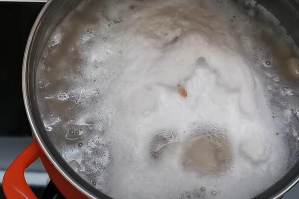 OD SAD ĆETE VODU U KOJOJ SE KUVAO PASULJ ČUVATI KAO OČI U GLAVI: Evo koje KORISNE stvari možete uraditi sa njom