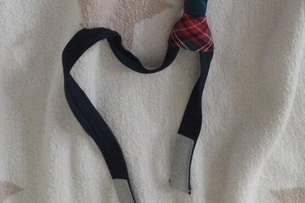 DRAMA U SRPSKOJ ŠKOLI ZBOG KRAVATE: Dečak se doterao, a onda mu je UČITELJICA rekla nešto ŠOKANTNO