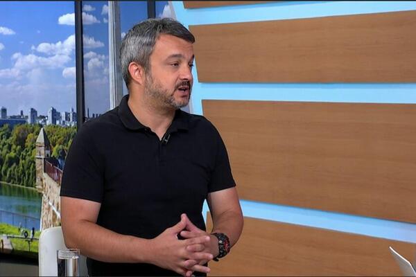 U SRBIJI SE DESIO VELIKI POMAK, PRE SVEGA U PLATAMA: Naša vojska je daleko jača nego što se misli