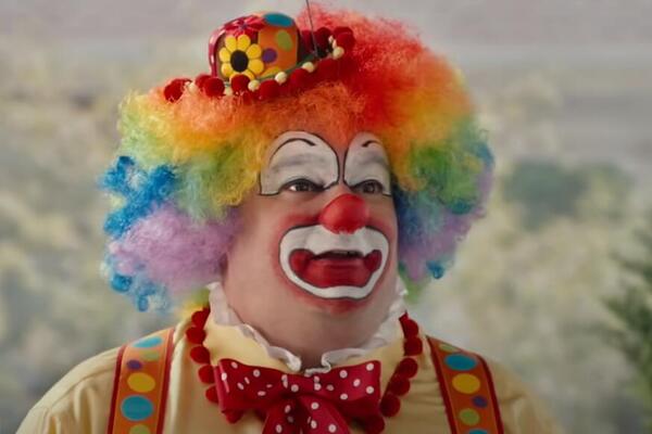 ŽENA GA PREVARILA SA KLOVNOM NA PROSLAVI SINOVOG ROĐENDANA: On ih je UHVATIO na delu, scena zbog koje su ZANEMELI