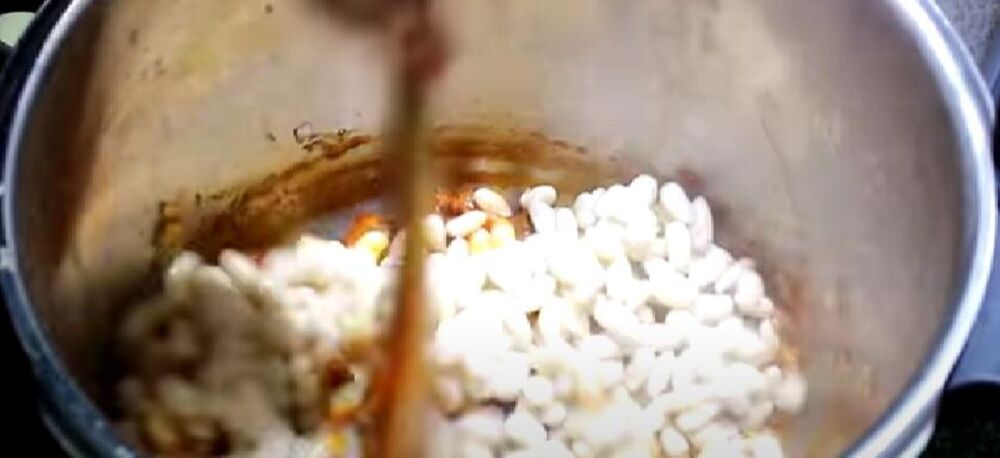 Pasulj u šerpi sa junetinom