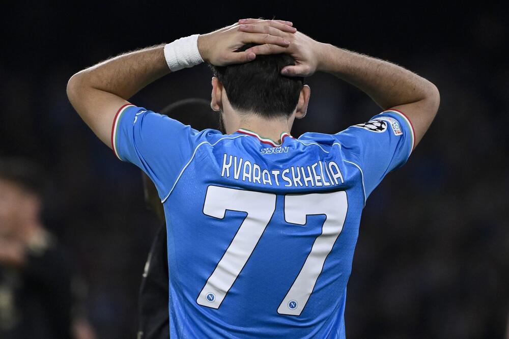 LIGA ŠAMPIONA: Napoli razočarao, Benfika se RASPADA!