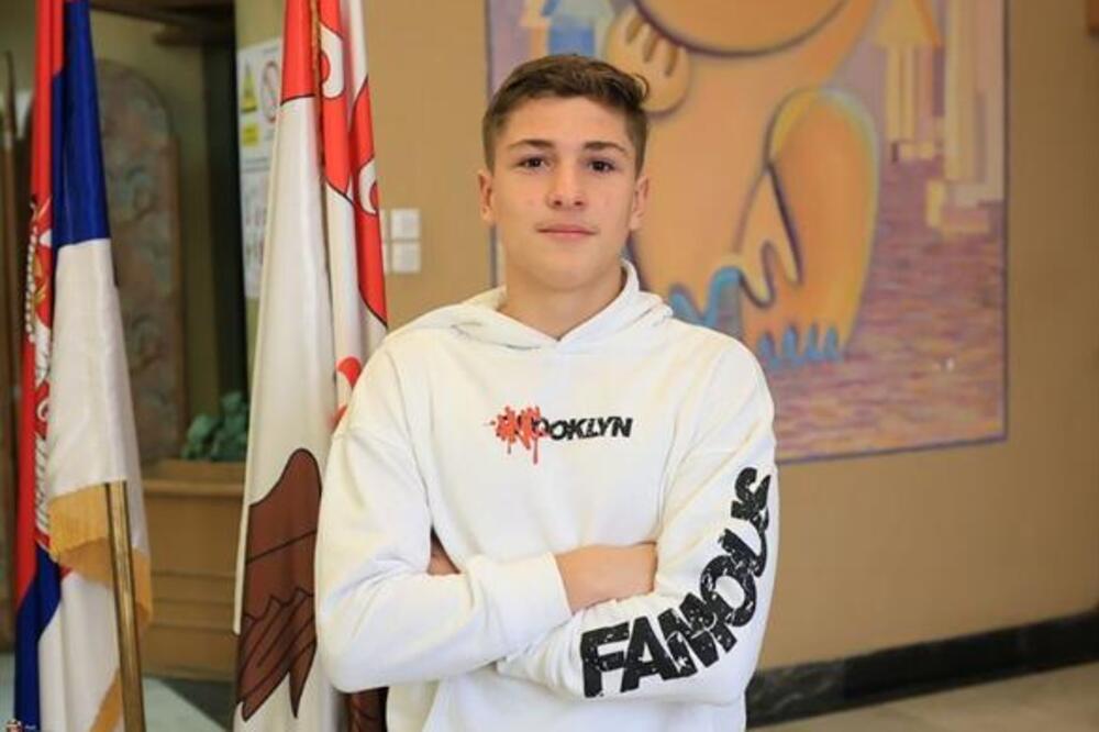 KRAGUJEVČANIN VIKTOR (13) OBORIO NACIONALNI REKORD: Bravo dečko, Srbija je ponosna