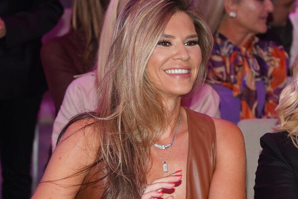 ZA 3 ŽIVOTA NEĆETE POGODITI KAKO SE NEKADA PREZIVALA MELINA DŽINOVIĆ: Mnogi se pitaju da li će vratiti DEVOJAČKO