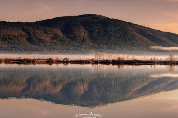 ČUDO PRIRODE KOJE VAM SE NALAZI NADOHVAT RUKE: Magično NESTAJUĆE JEZERO u našem KOMŠILUKU je pravi RAJ (FOTO)