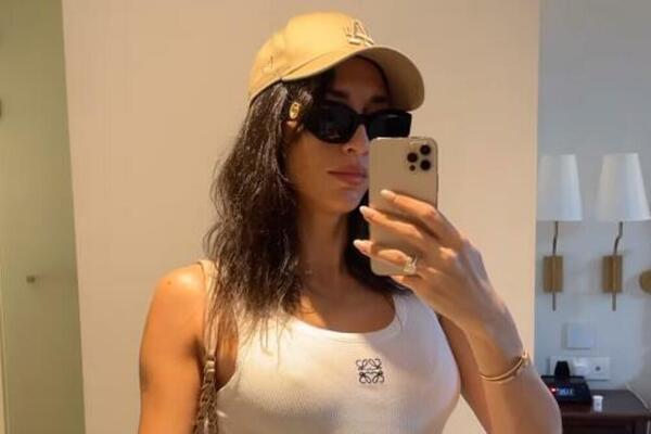 OVAKVE TRBUŠNJAKE RETKO KO IMA: Jelisaveta Orašanin se skinula u BIKINI, pa pokazala SAVŠRENO TELO, prava je BOMBA