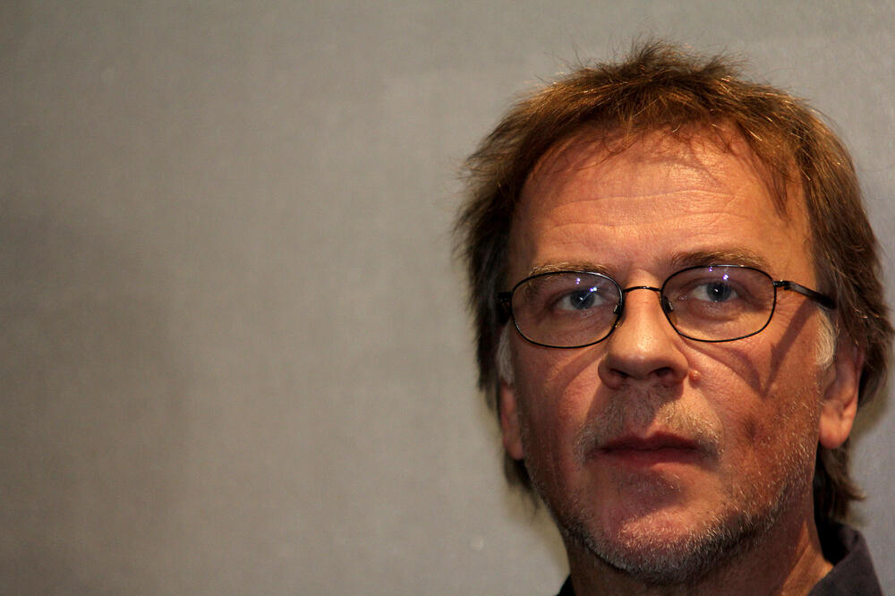 ŽARKO LAUŠEVIĆ JE PREMINUO, A OVE DETALJE IZ BIOGRAFIJE MALO KO JE ZNAO: Imao je dve velike ljubavi kao sa filma