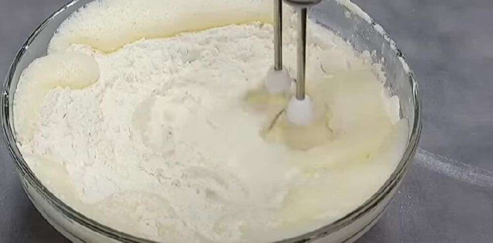 Slatka pavlaka u smesi za palačinke