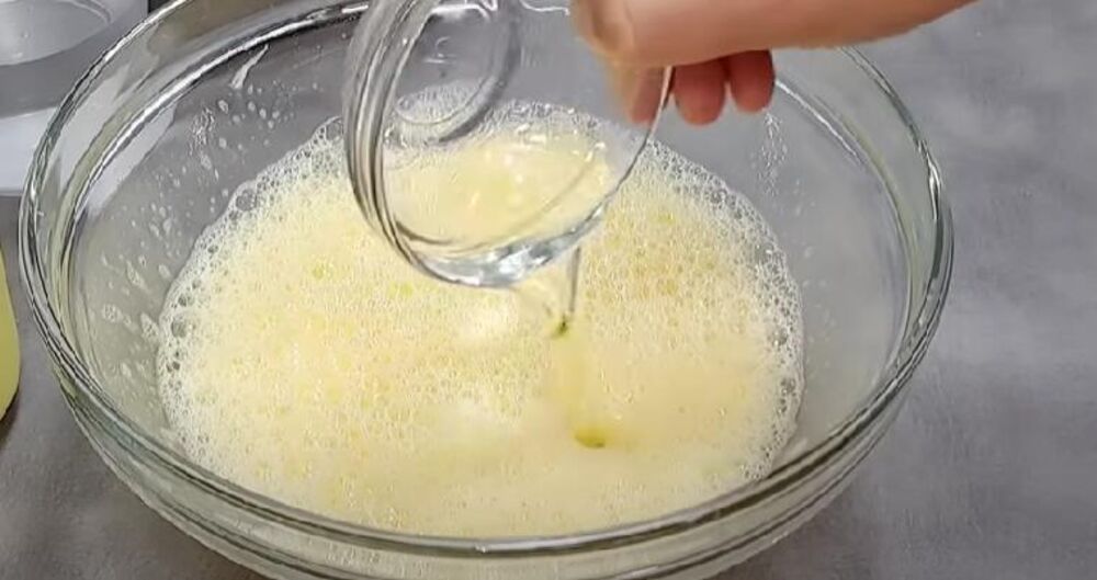 Ulje u smesi za palačinke