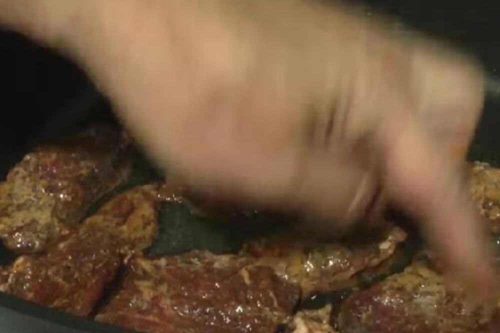 SVE ŽENE POGREŠNO DINSTAJU MESO: Samo ovako će uvek biti MEKO i neće biti ŽILAVO