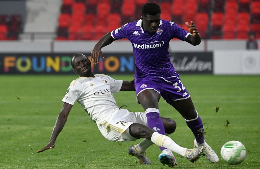 Ibrahim Endijae (levo) na utakmici protiv Fiorentine
