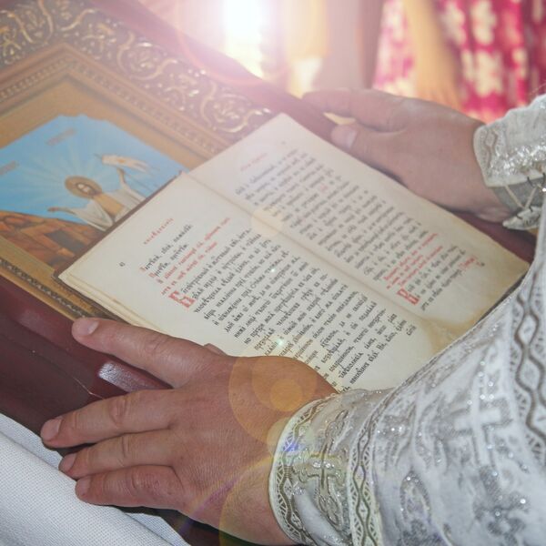 Ako danas na ZADUŠNICE ne odete na groblje, obavezno izgovorite ovu molitvu: Pomolite se za svoje najmilije