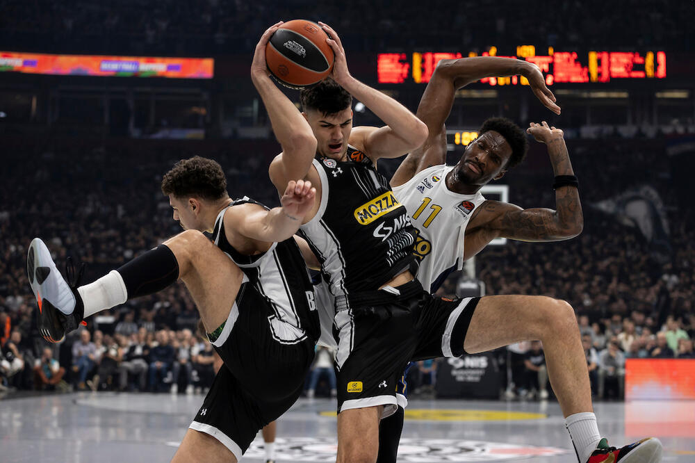 NAPADNUT KOŠARKAŠ PARTIZANA: Morbidne, bolesne i JEZIVE pretnje igraču crno-belih! (FOTO)