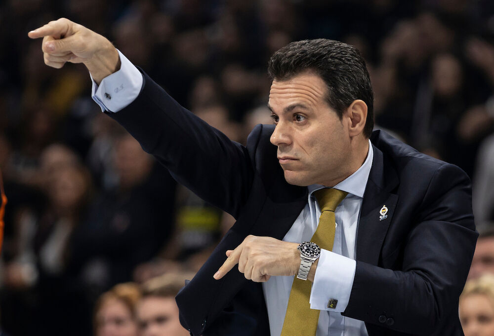 Dimitris Itudis dok je predvodio Fenerbahče